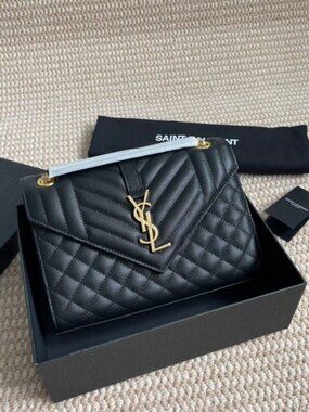 YSL ENVELOPE MEDIUM CHAIN BAG IN SUPPLE MATELASS?? LEATHER